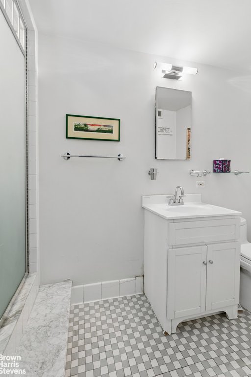 60 Sutton Place South, Unit 3DES photo 17