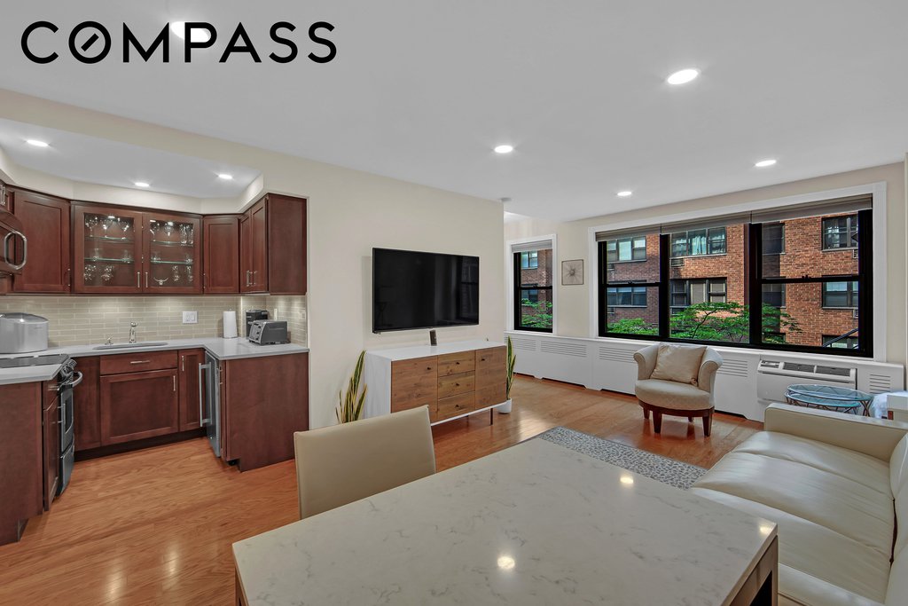 2 Tudor City Place, Unit 1NS