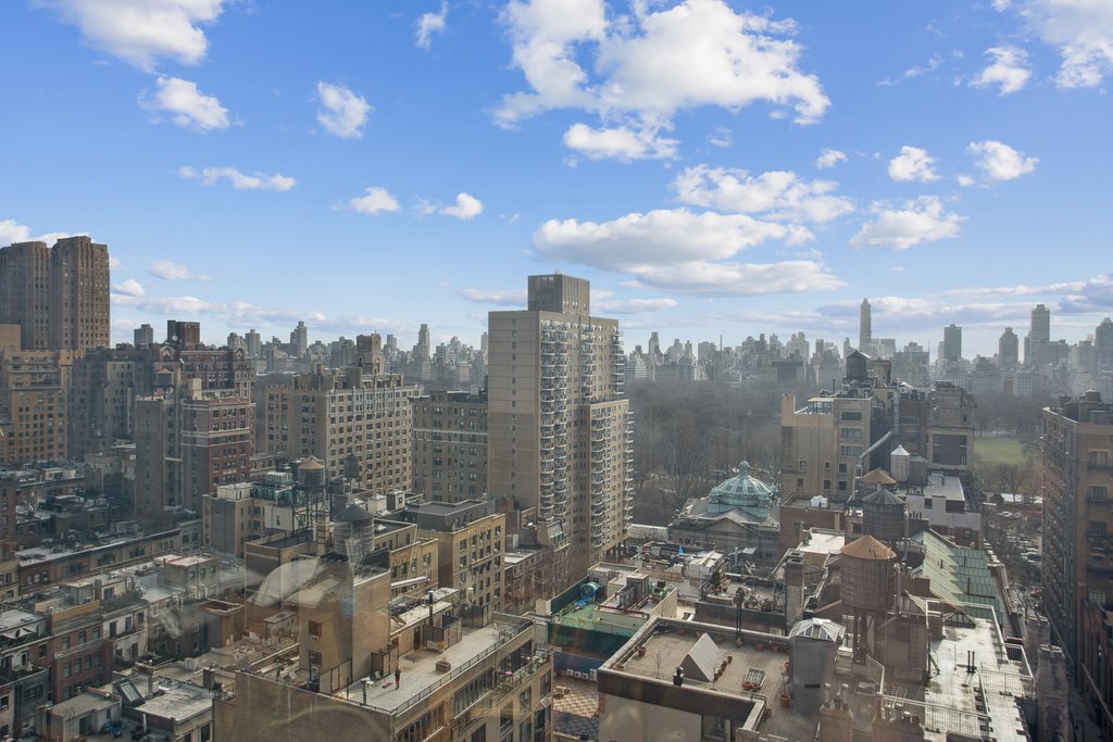 45 West 67th Street, Unit 22B photo 10