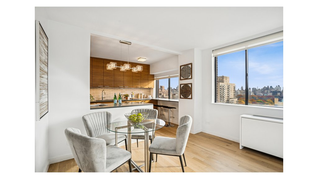 45 West 67th Street, Unit 22B photo 16