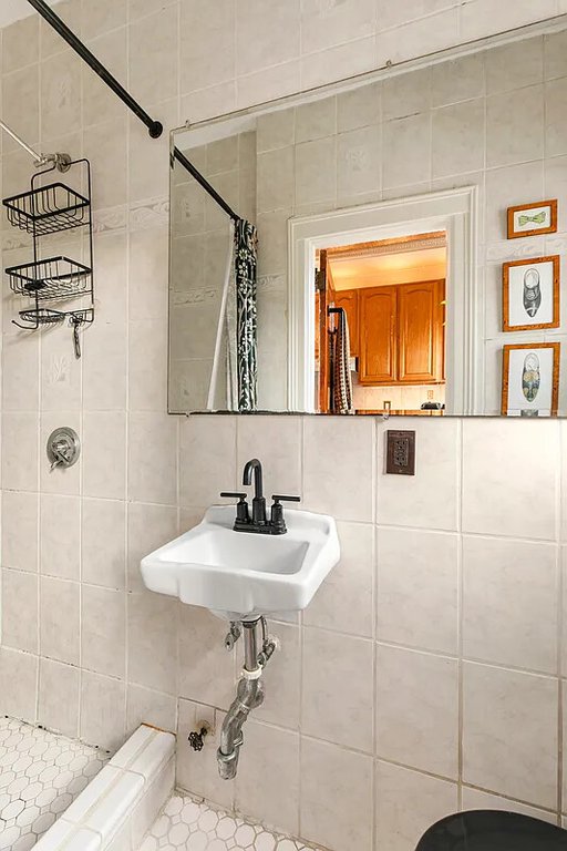 10-47 47th Avenue – For Sale photo 11