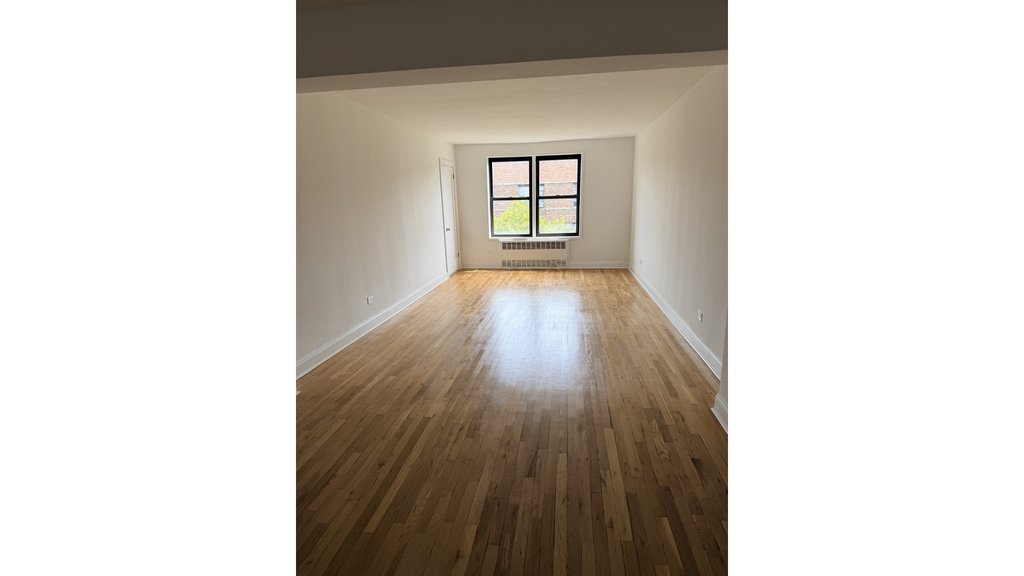 282 East 35th Street, Unit 7C