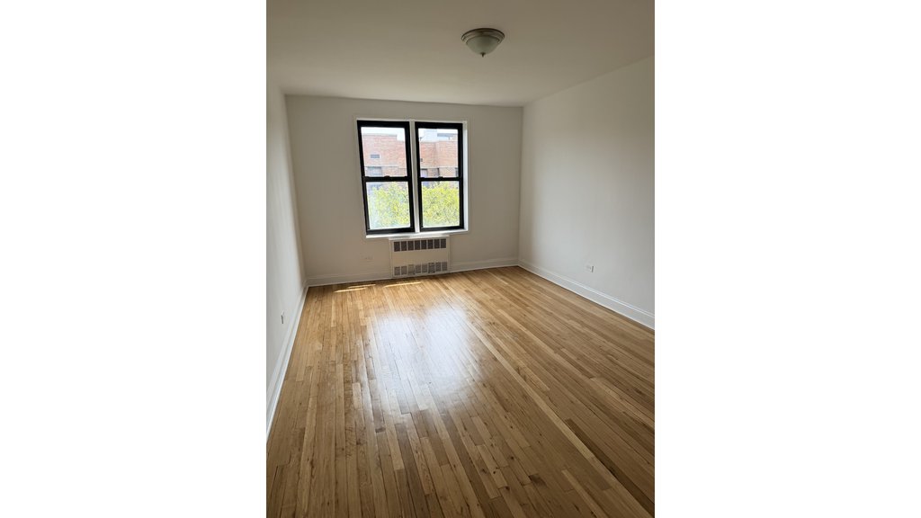 282 East 35th Street, Unit 7C photo 2
