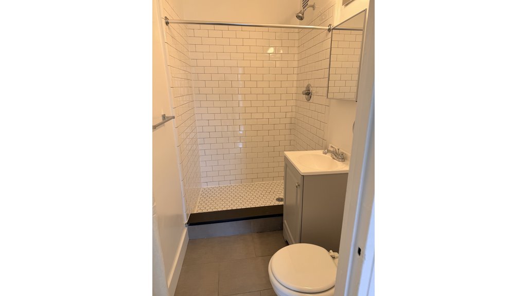 282 East 35th Street, Unit 7C photo 4