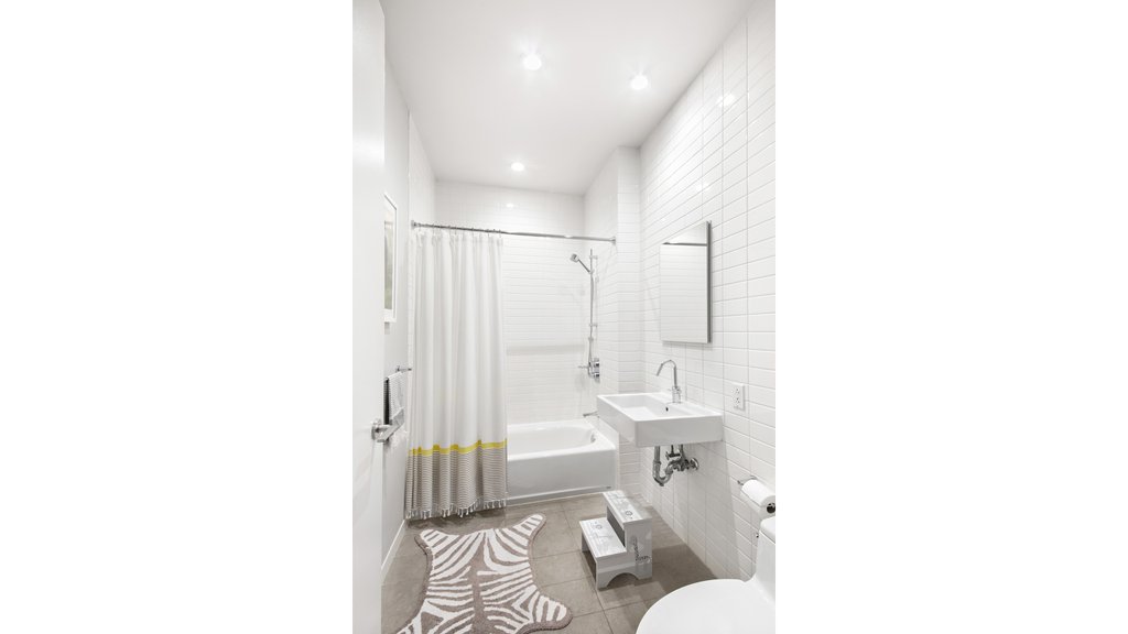 420 West 25th Street, Unit 4C photo 6