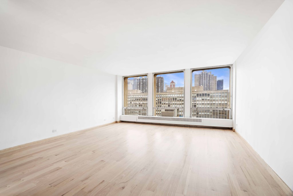 333 East 30th Street, Unit 20B photo 3