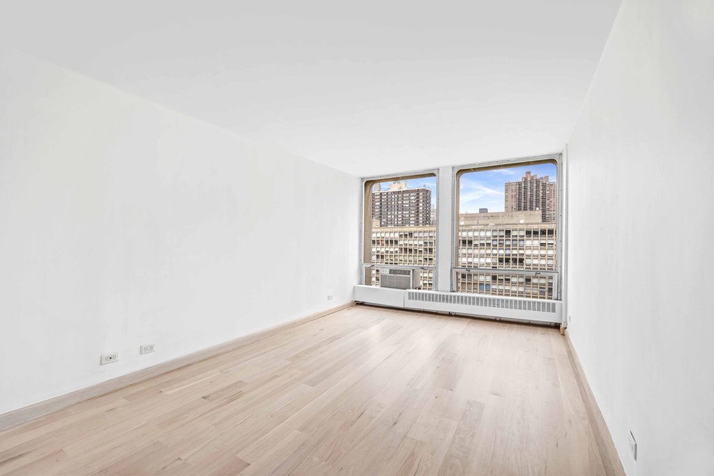 333 East 30th Street, Unit 20B photo 6