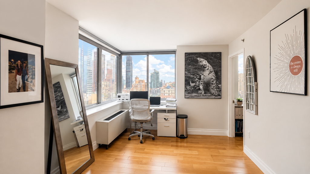 776 Sixth Avenue, Unit 33k photo 4