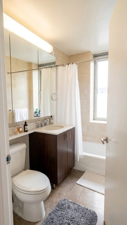 776 Sixth Avenue, Unit 33k photo 8