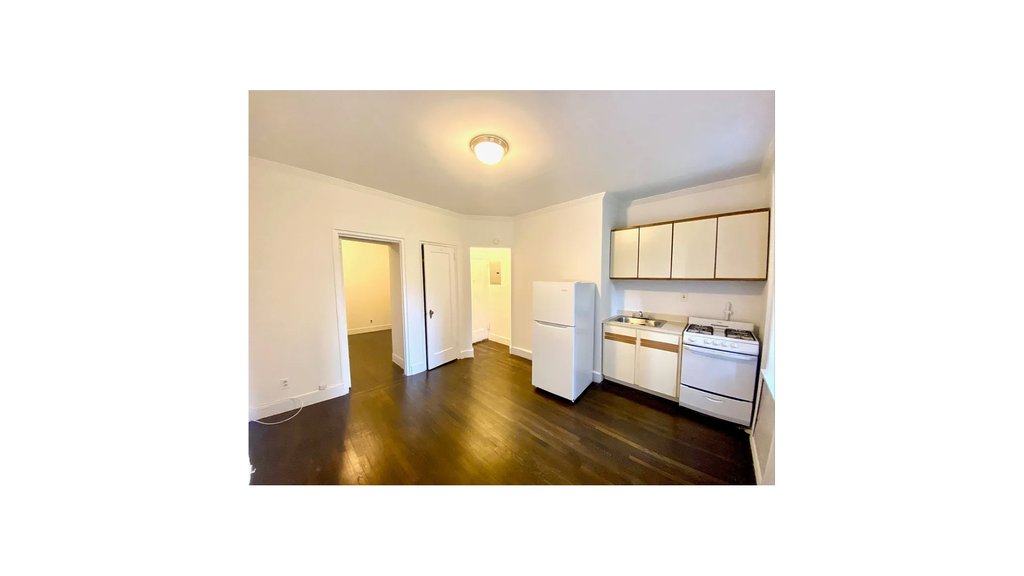 243 East 39th Street, Unit 4A photo 2