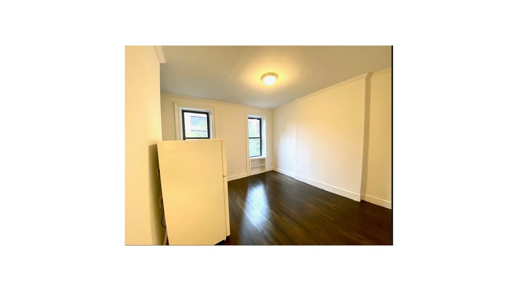 243 East 39th Street, Unit 4A photo 3