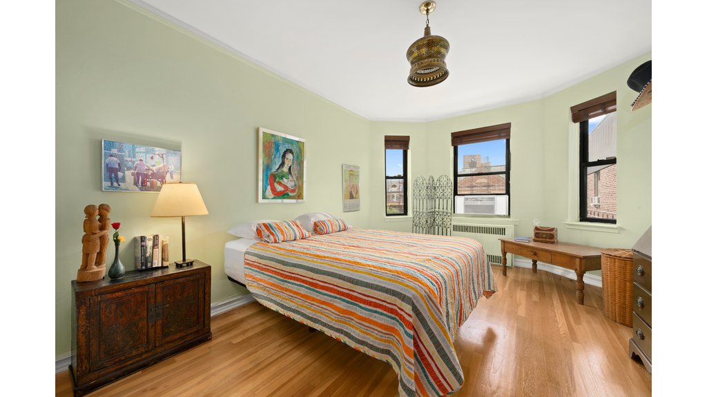 77-11 35th Avenue, Unit 6H photo 5