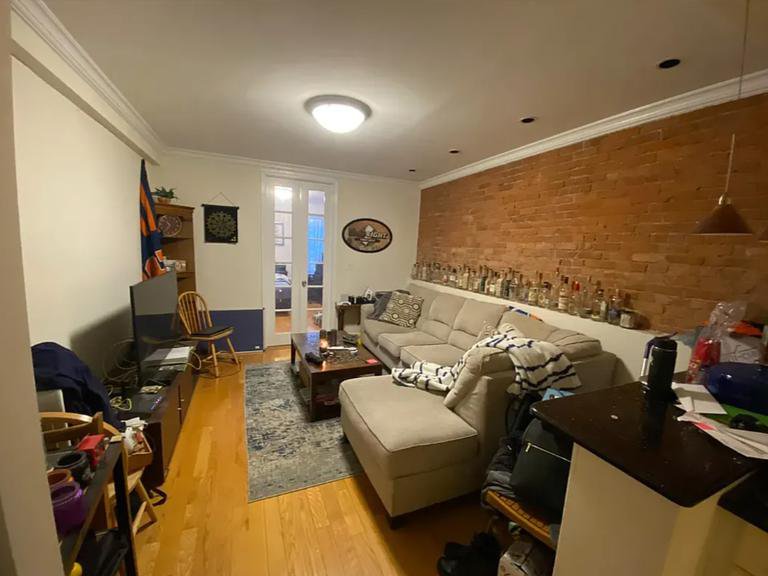 212 East 34th Street, Unit 4E