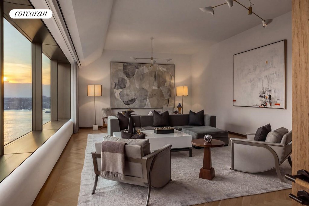 551 West 21st Street, Unit 16B photo 2