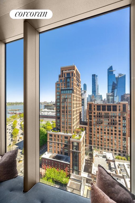 551 West 21st Street, Unit 16B photo 5