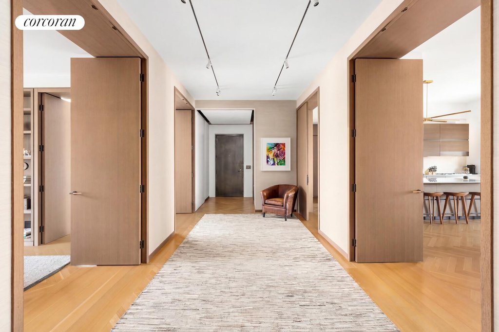551 West 21st Street, Unit 16B photo 8