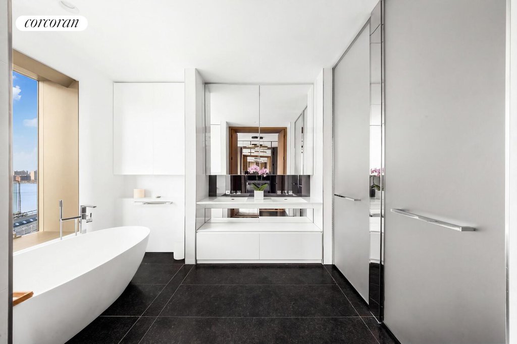 551 West 21st Street, Unit 16B photo 16