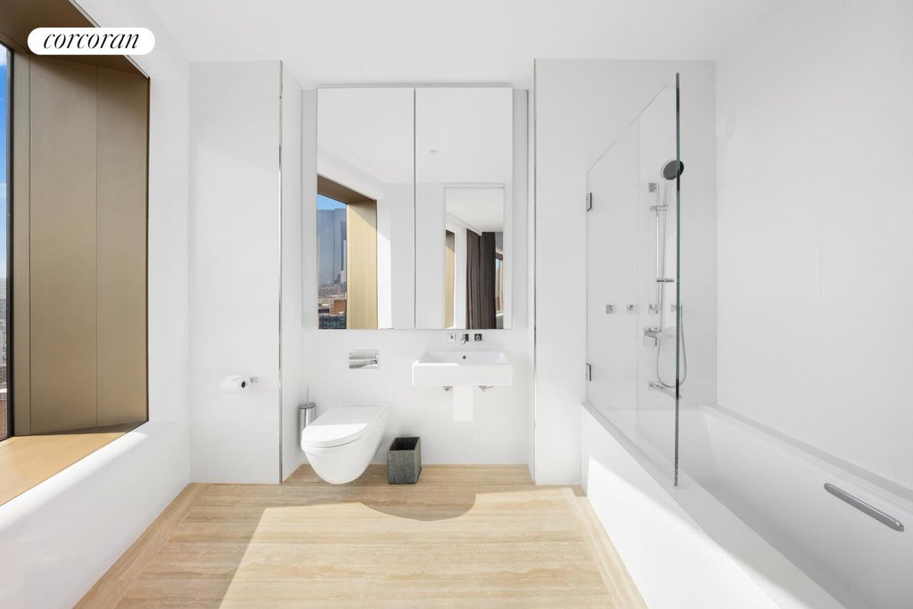551 West 21st Street, Unit 16B photo 18
