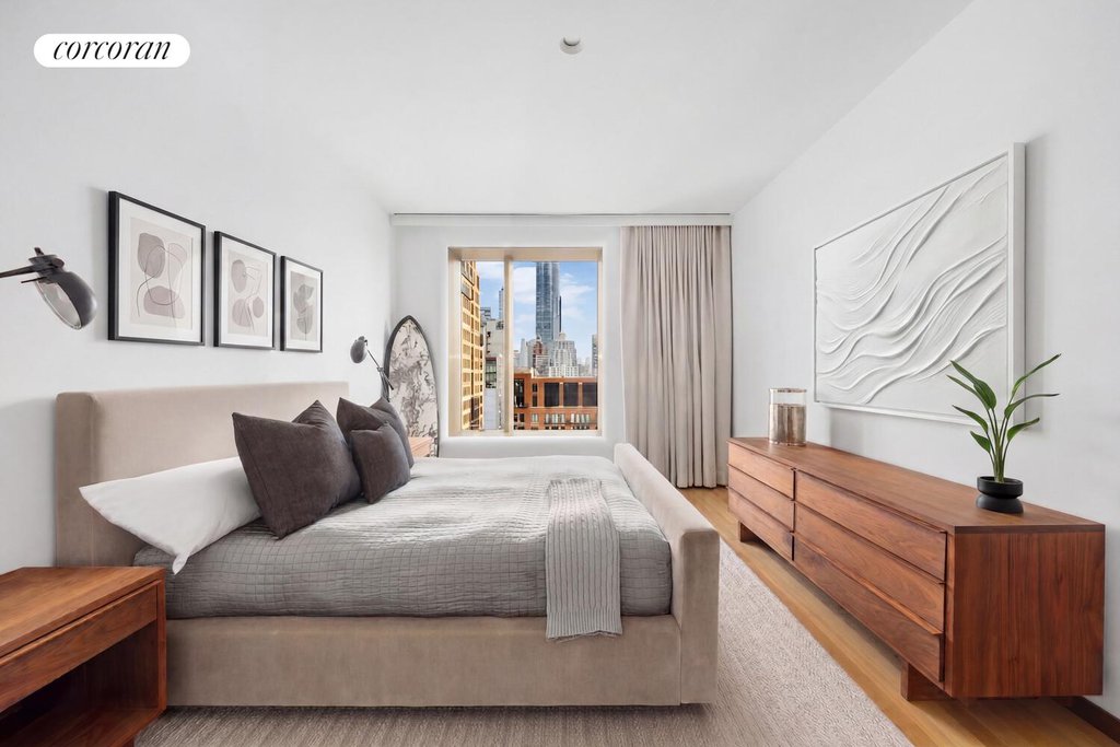 551 West 21st Street, Unit 16B photo 19