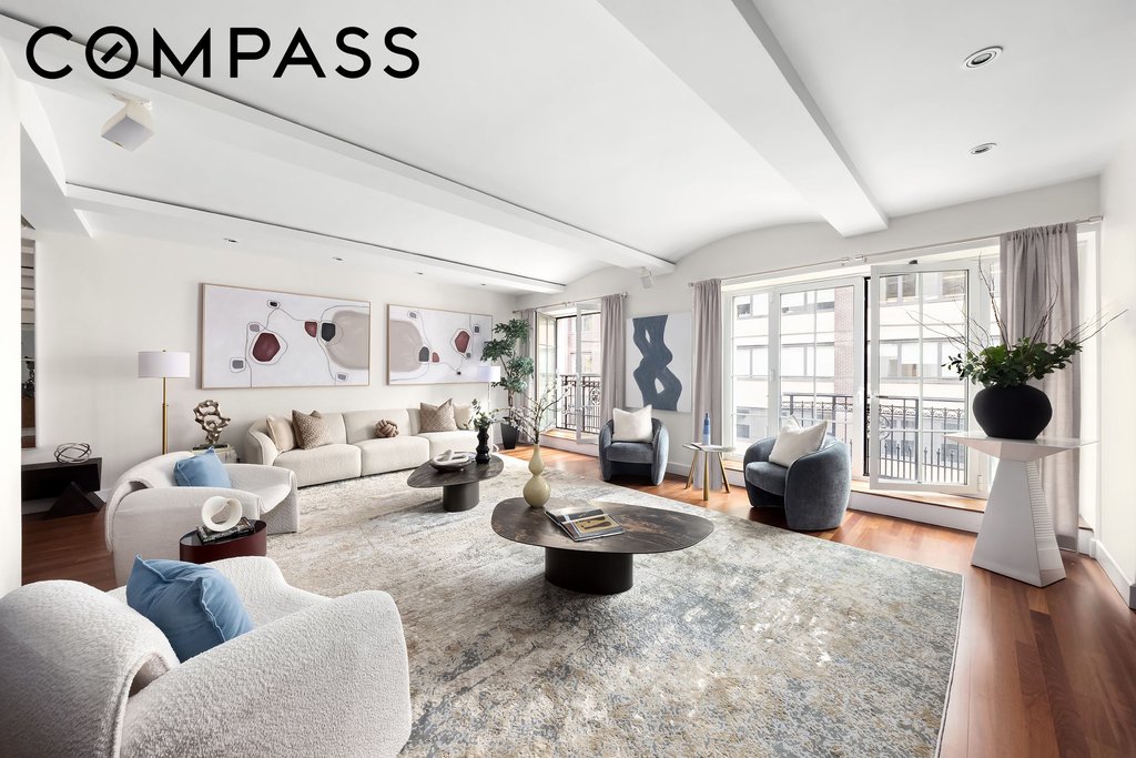 43 West 64th Street, Unit 7A photo 3