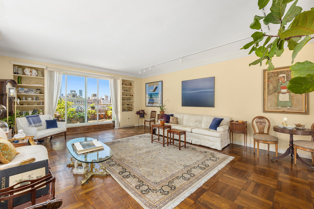 139 East 63rd Street, Unit PHA photo 3