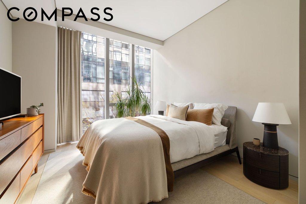 515 West 29th Street, Unit 2S photo 5