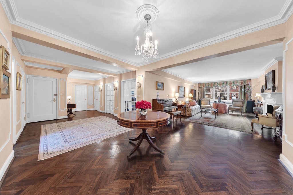 710 Park Avenue, Unit 2A photo 2