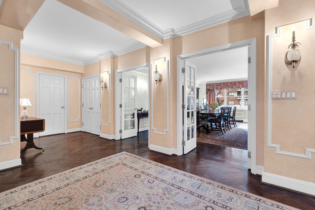 710 Park Avenue, Unit 2A photo 4
