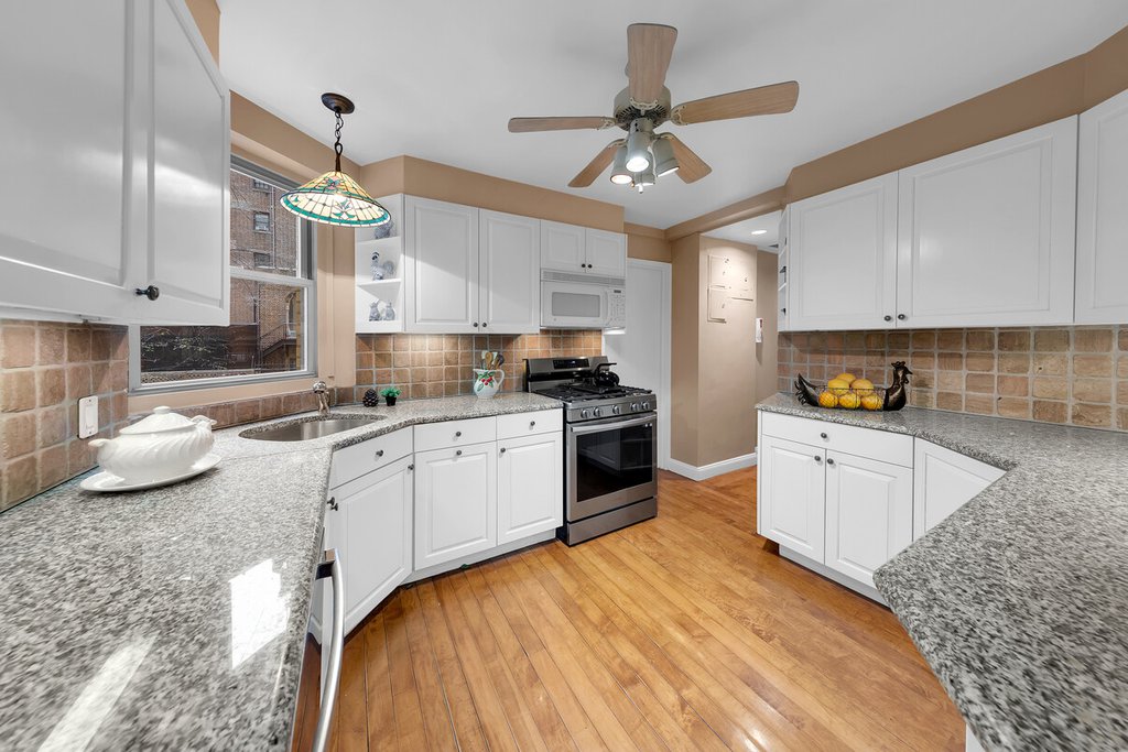 710 Park Avenue, Unit 2A photo 11