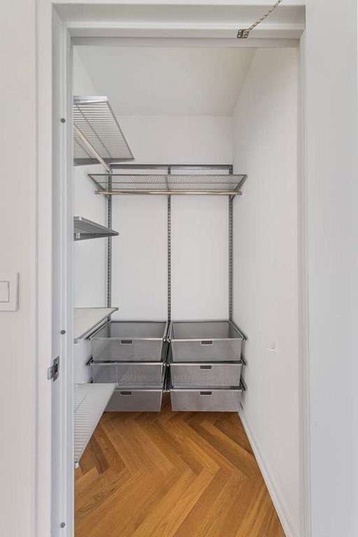 184 Kent Avenue, Unit D607 photo 5