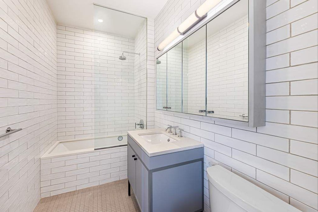 184 Kent Avenue, Unit D607 photo 9