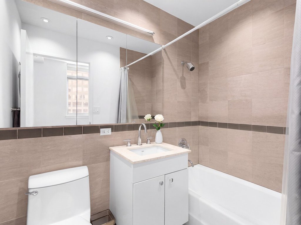 212 East 57th Street, Unit 21A photo 8