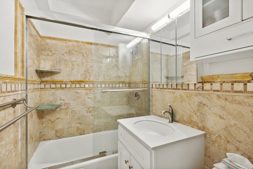 211 East 53rd Street, Unit 9L photo 7