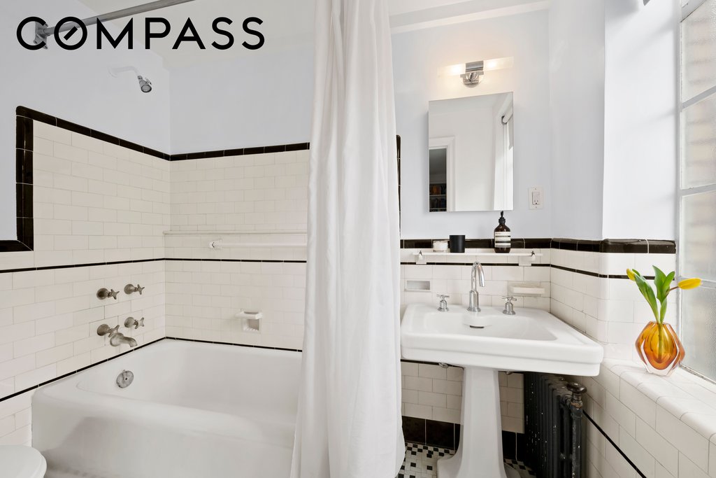 320 Central Park West, Unit 5L photo 7