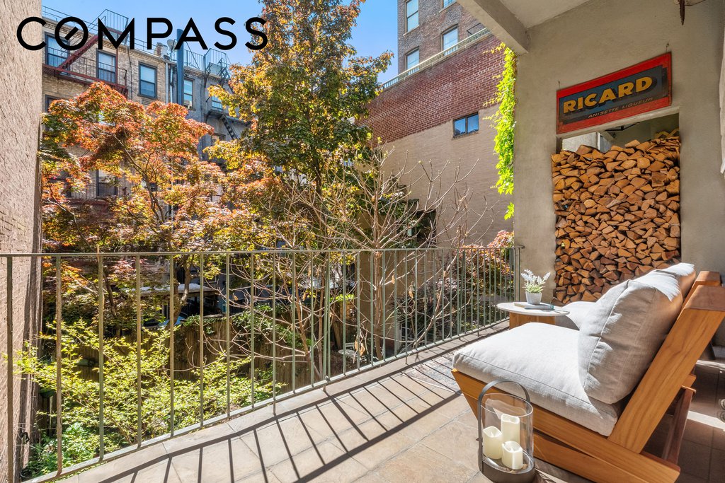 228 West 21st Street, Unit 2 photo 2