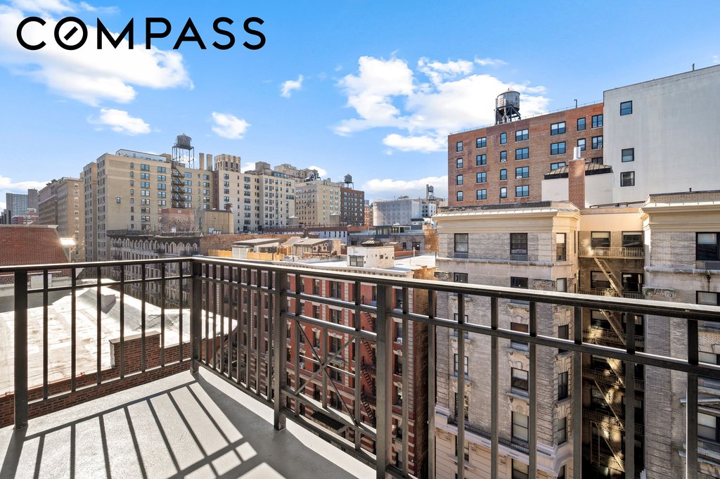 222 Riverside Drive, Unit 10D photo 5