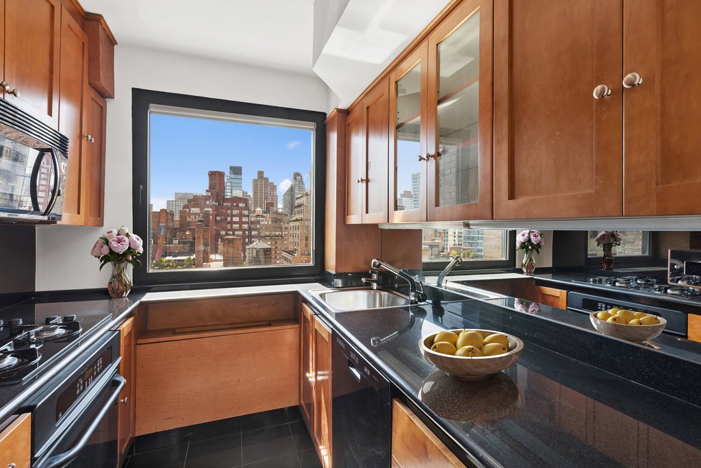 203 East 72nd Street, Unit 15D photo 6