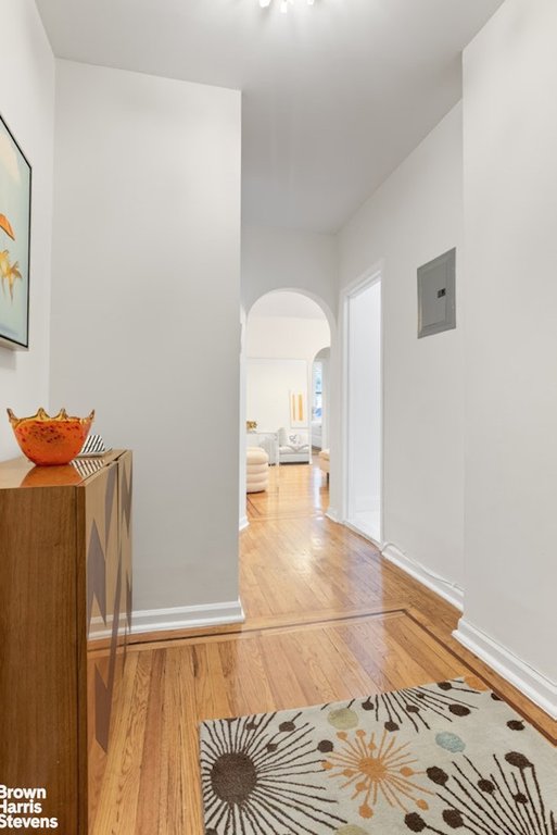 225 Bennett Avenue, Unit 2D photo 2