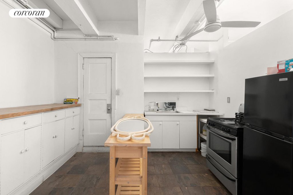 150 West 26th Street, Unit 903 photo 6