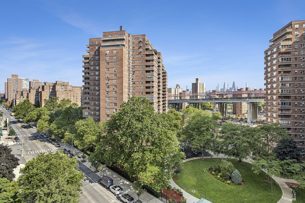 457 FDR Drive, Unit A1002 photo 6