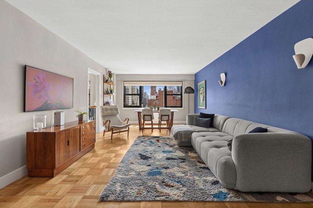345 East 69th Street, Unit 12F photo 2