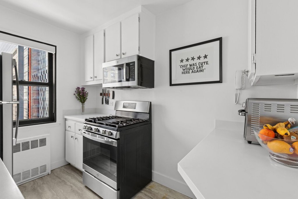 345 East 69th Street, Unit 12F photo 5