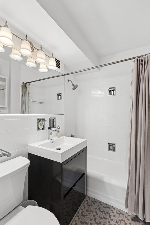 345 East 69th Street, Unit 12F photo 9