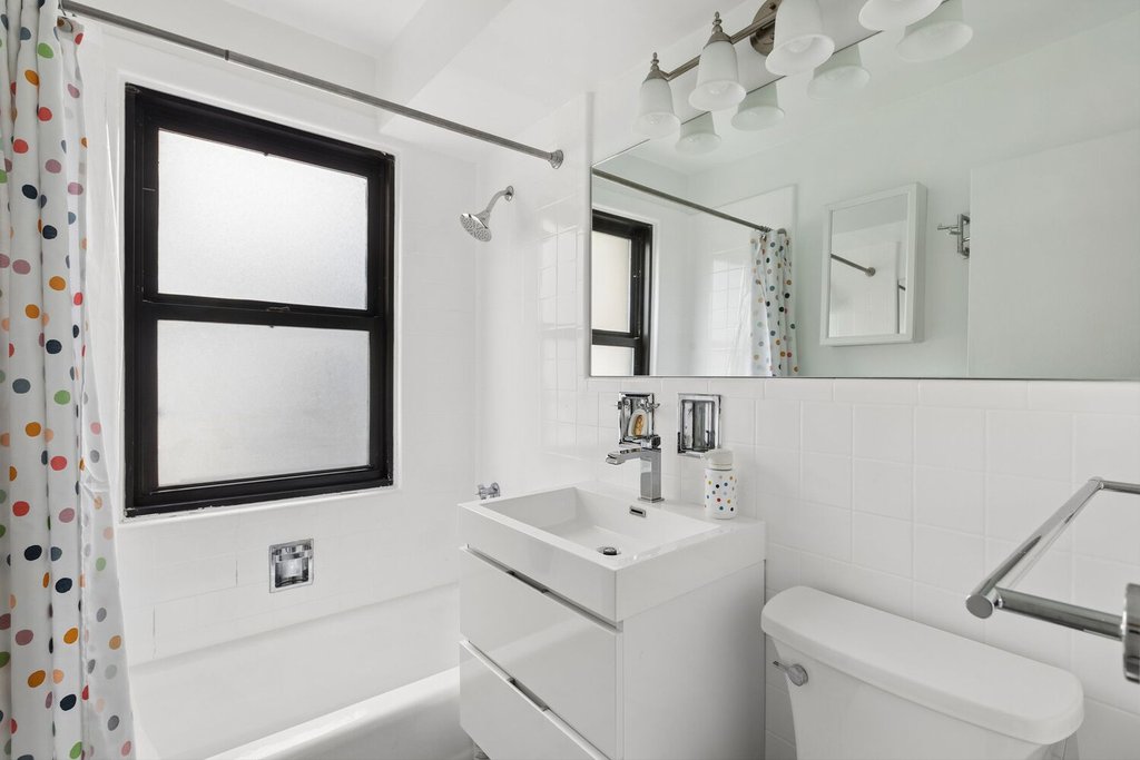 345 East 69th Street, Unit 12F photo 10