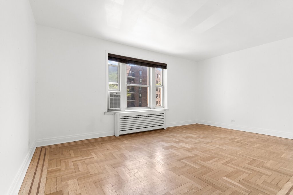 124-16 84th Road, Unit 2C