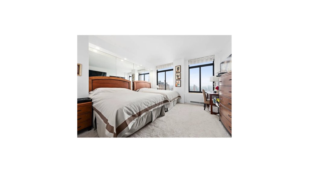 400 East 70th Street, Unit 3302 photo 3
