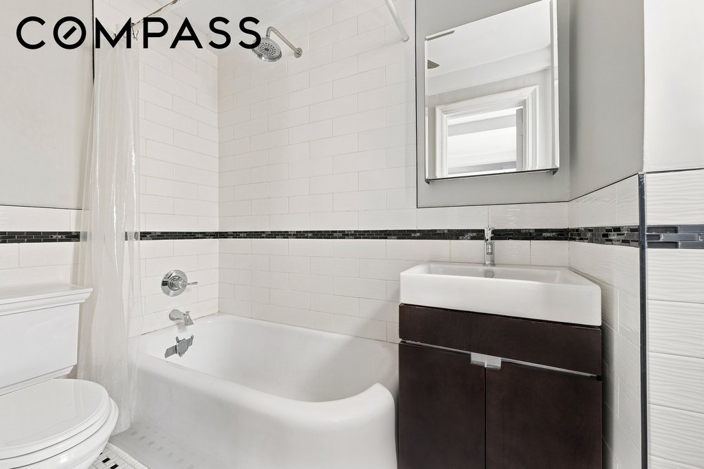 321 East 54th Street, Unit 3D photo 5