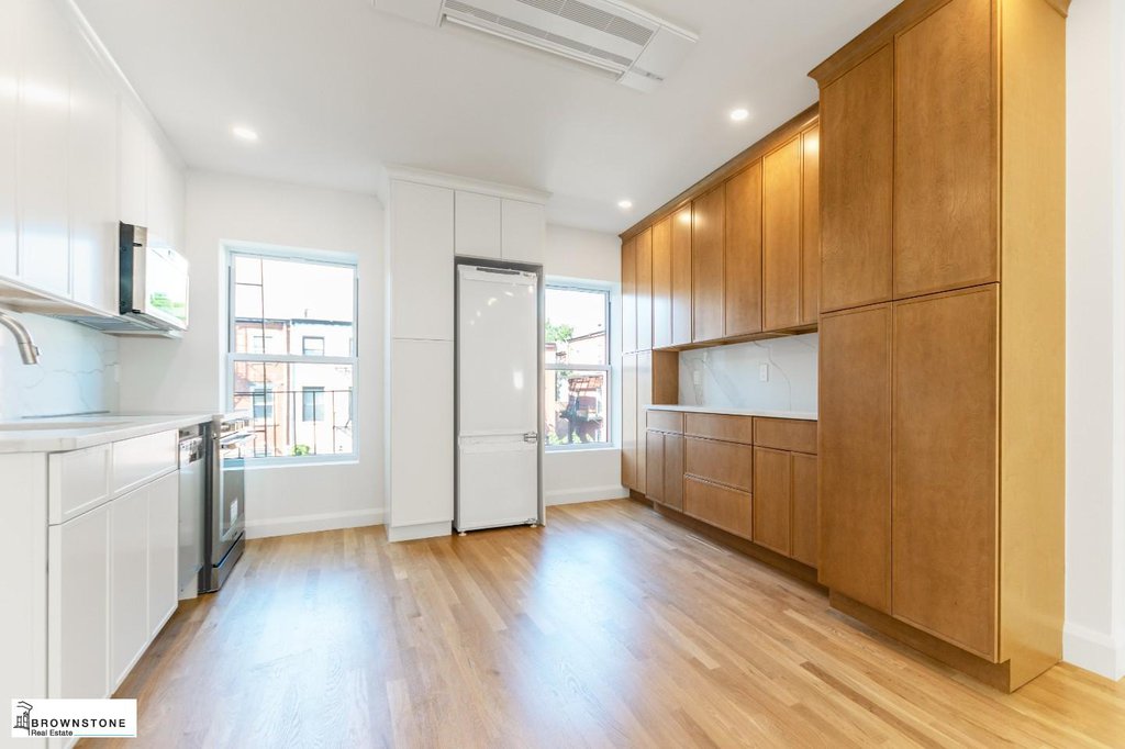 173 Carroll Street, Unit 4 photo 2