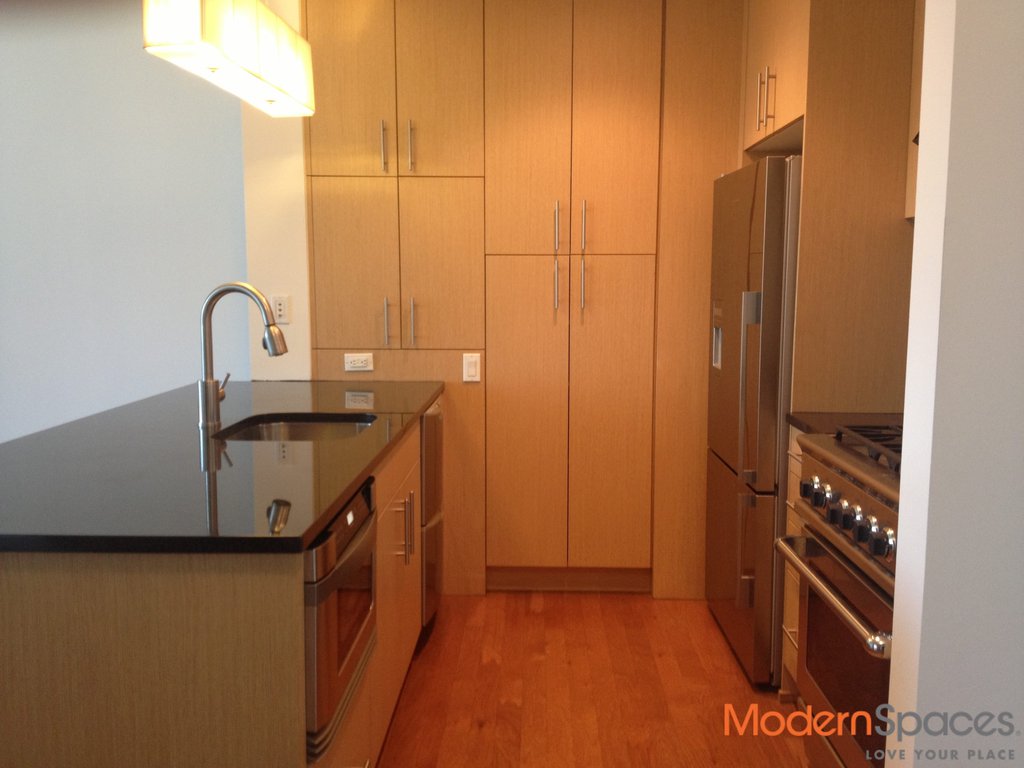 5-49 Borden Avenue, Unit 6N
