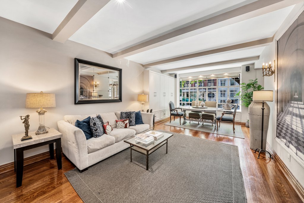 325 East 72nd Street, Unit 2D
